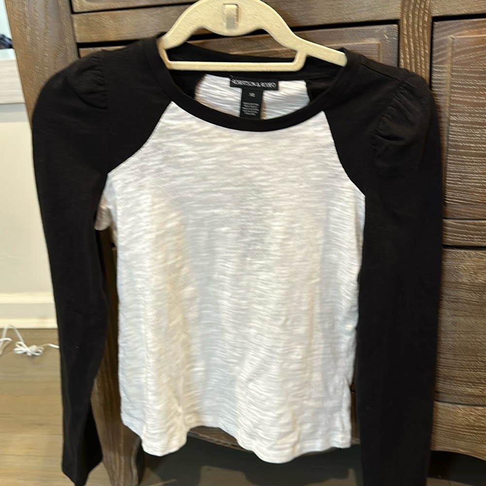 Robertson & Rodeo black white puffy shoulder top NWT $76
